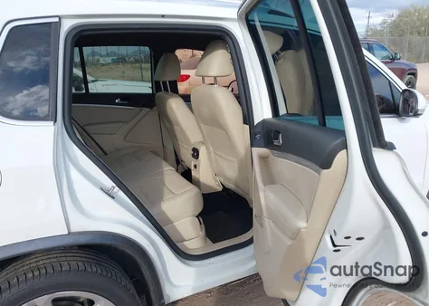 2016 Volkswagen Tiguan R-Line z USA, uszkodzony, nr VIN WVGAV7AXXGW039479